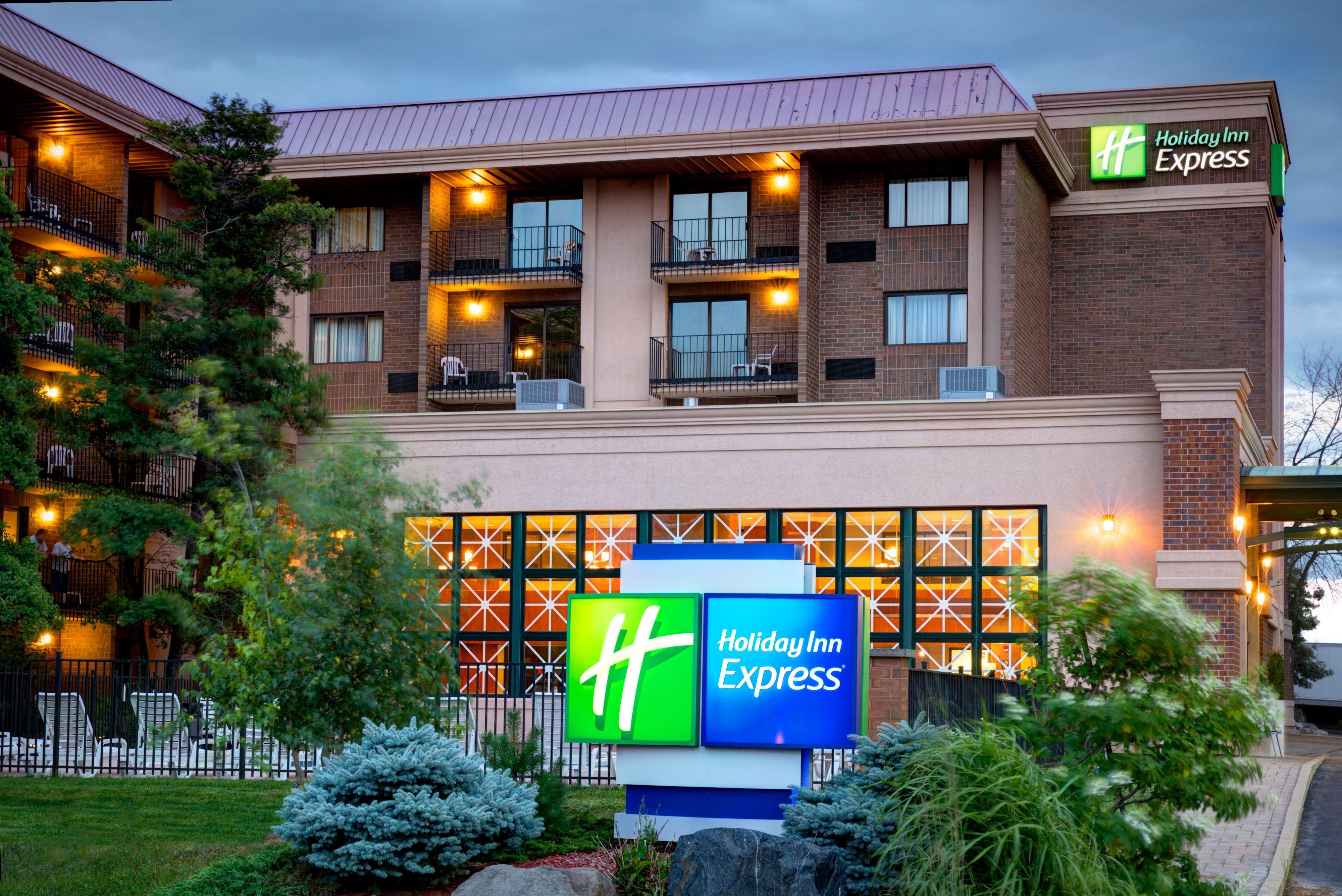 Holiday Inn Express Schaumburg-Rolling Meadows By Ihg Екстер'єр фото